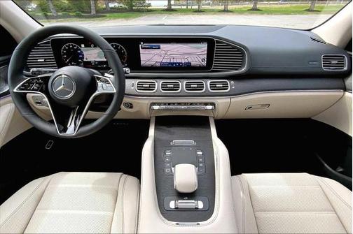 2025 Mercedes-Benz GLS 450 4MATIC
