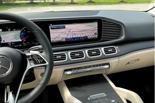 2025 Mercedes-Benz GLS 450 4MATIC