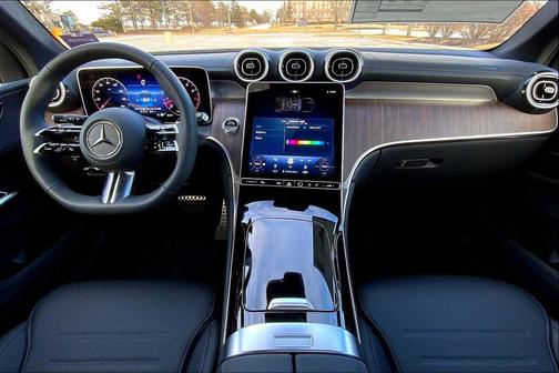 2025 Mercedes-Benz GLC 300 4MATIC