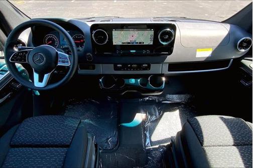 2022 Mercedes-Benz Sprinter 2500 Standard Roof