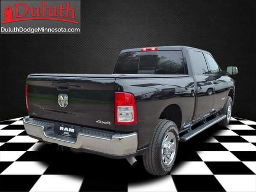 2022 RAM 3500 Tradesman Crew Cab 4x4 64' Box