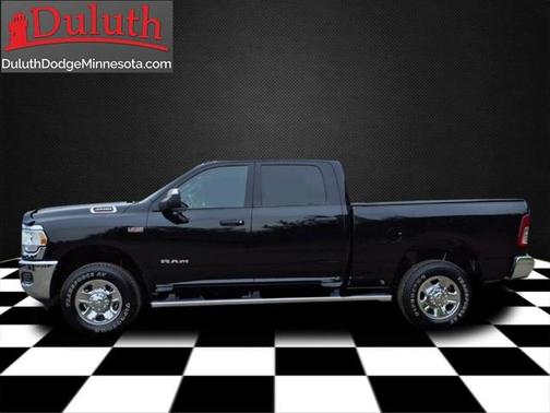 2022 RAM 3500 Tradesman Crew Cab 4x4 64' Box