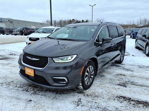 2021 Chrysler Pacifica Touring L