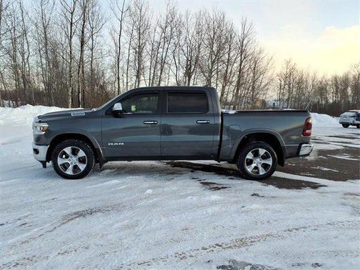 2022 RAM 1500 Laramie Crew Cab 4x4 57' Box