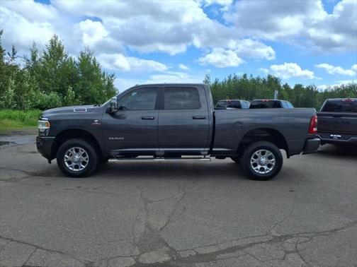 2024 RAM 2500 Laramie Crew Cab 4x4 64' Box