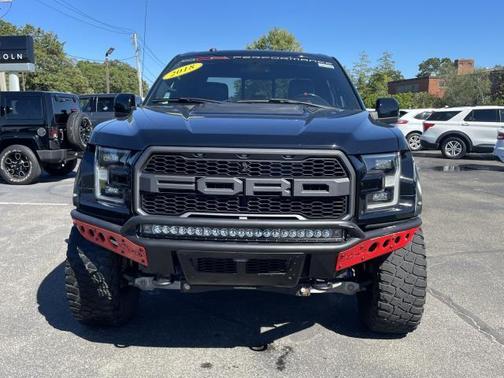 Photo 2 of 15 of 2018 Ford F-150 Raptor