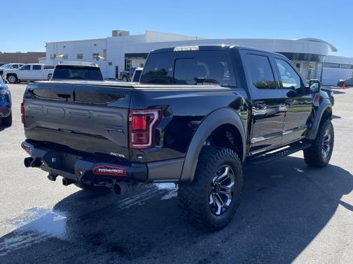 Photo 4 of 15 of 2018 Ford F-150 Raptor