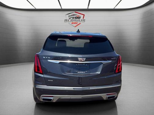 Wilder Metallic 2023 Cadillac XT5 Premium Luxury