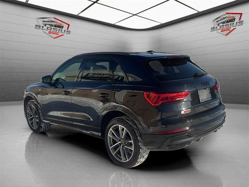 2022 Audi Q3 45 S line Premium Plus
