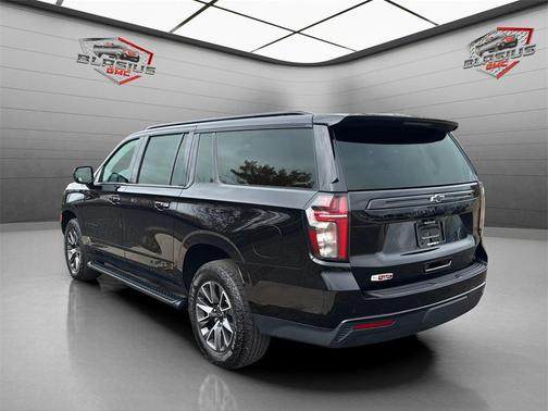 2023 Chevrolet Suburban 4WD Z71