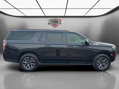 2023 Chevrolet Suburban 4WD Z71