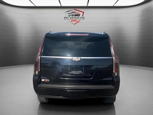 2017 Cadillac Escalade Luxury