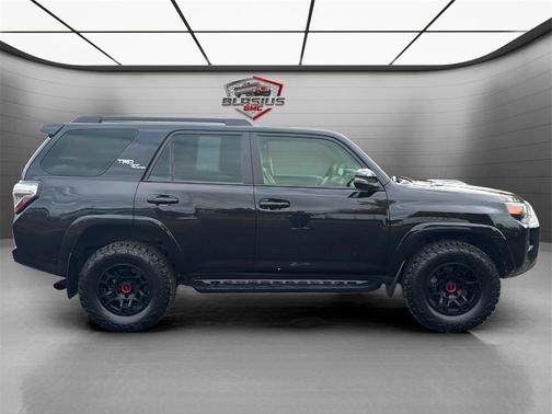 2022 Toyota 4Runner TRD Off Road Premium