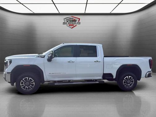 2025 GMC Sierra 2500 SLT