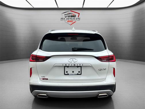 2022 INFINITI QX50 LUXE AWD