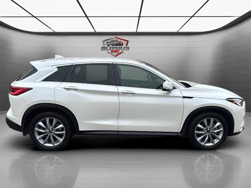 2022 INFINITI QX50 LUXE AWD