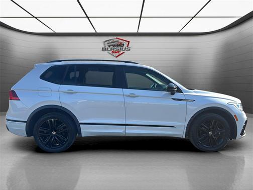 2022 Volkswagen Tiguan 2.0T SE R-Line Black 4MOTION