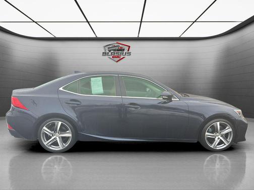 2018 Lexus IS 300 Base