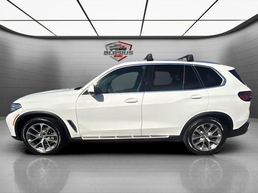 Alpine White 2023 BMW X5 xDrive40i