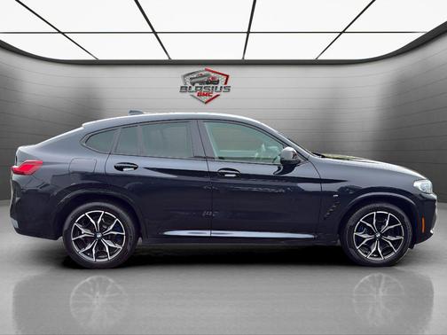 Carbon Black Metallic 2023 BMW X4 M40i