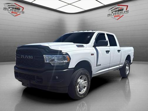 2022 RAM 2500 Tradesman Crew Cab 4x4 6'4' Box