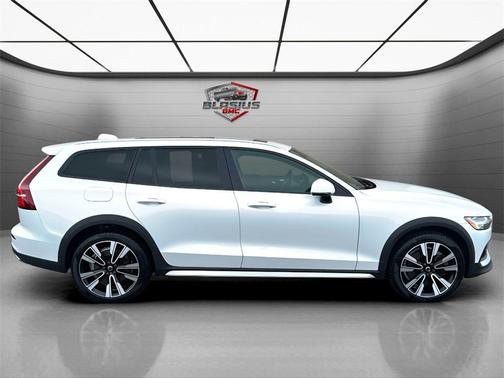 2020 Volvo V60 Cross Country T5