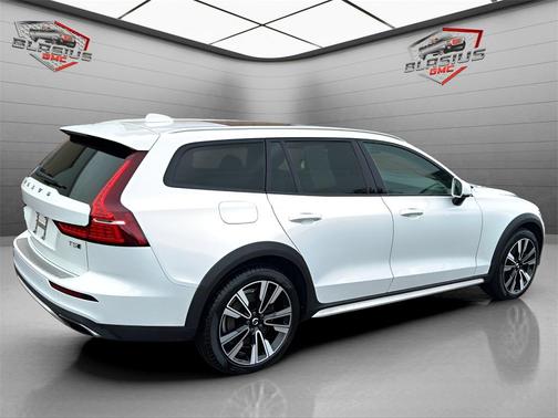 2020 Volvo V60 Cross Country T5