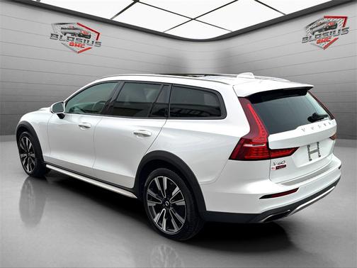 2020 Volvo V60 Cross Country T5