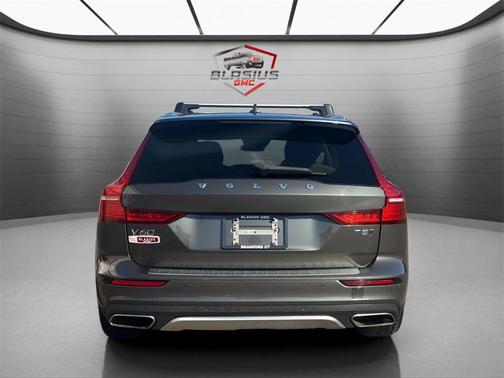 2020 Volvo V60 Cross Country T5