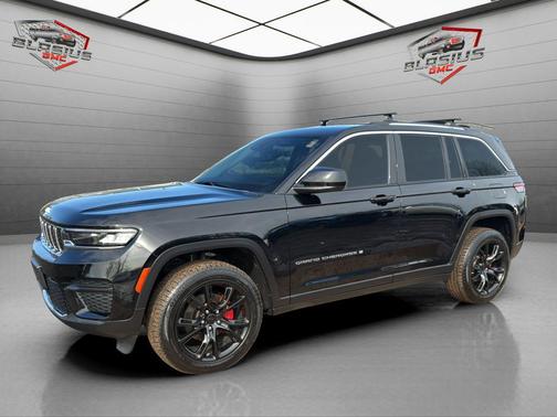 2023 Jeep Grand Cherokee Laredo
