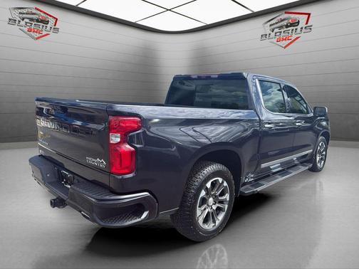 Dark Ash Metallic 2024 Chevrolet Silverado 1500 High Country