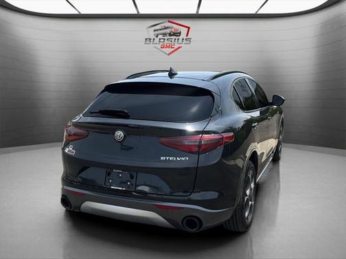 2022 Alfa Romeo Stelvio Ti