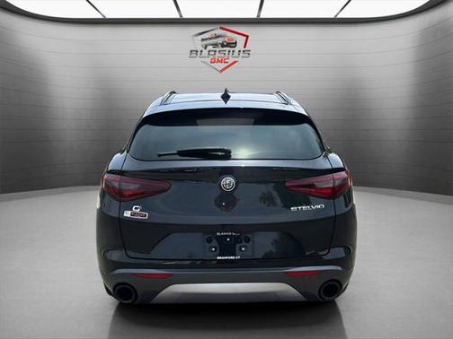 2022 Alfa Romeo Stelvio Ti
