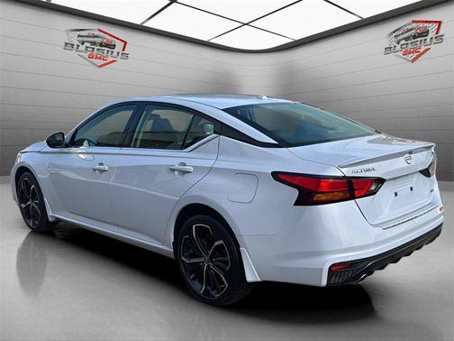 2023 Nissan Altima SR Intelligent AWD