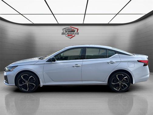 2023 Nissan Altima SR Intelligent AWD