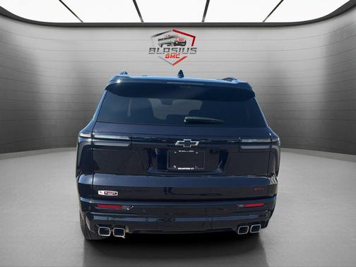 Mosaic Black Metallic 2024 Chevrolet Traverse RS