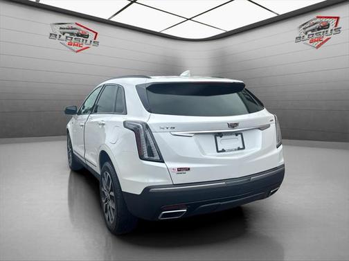 2022 Cadillac XT5 Sport