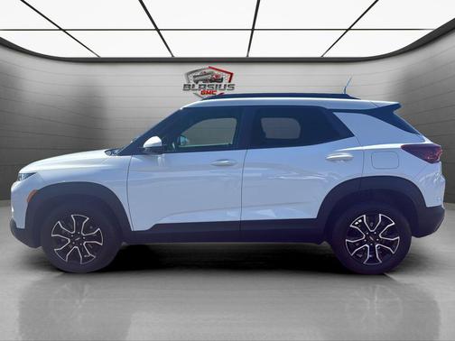 Summit White 2023 Chevrolet Trailblazer ACTIV