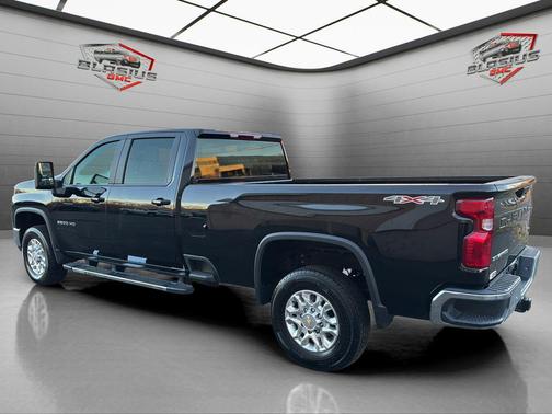 2025 Chevrolet Silverado 3500 LT