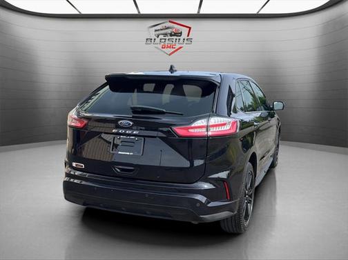 2022 Ford Edge ST Line