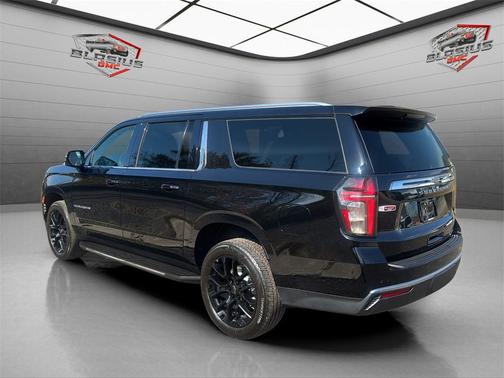 2022 Chevrolet Suburban LT