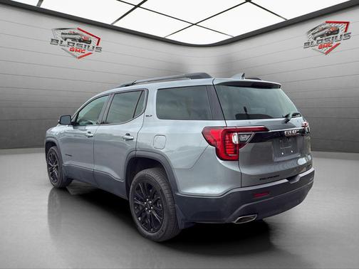 Sterling Metallic 2023 GMC Acadia AWD SLT
