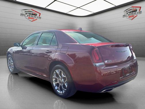 Velvet Red Pearlcoat 2023 Chrysler 300 Touring