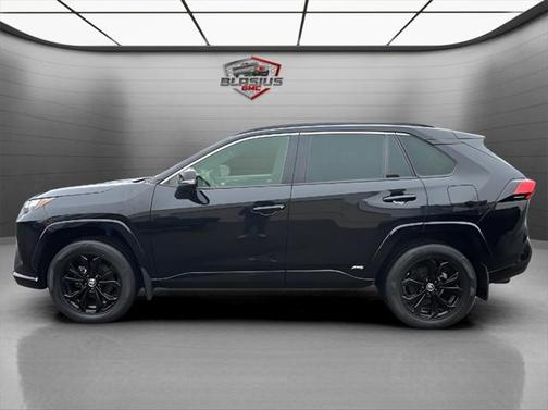 2022 Toyota RAV4 Hybrid SE