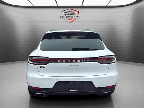 2021 Porsche Macan Base