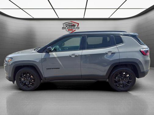 Sting-Gray Clearcoat 2023 Jeep Compass Latitude