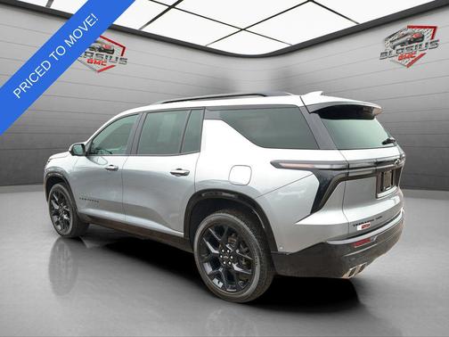 Sterling Gray Metallic 2024 Chevrolet Traverse RS