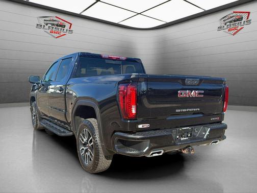 Onyx Black 2025 GMC Sierra 1500 AT4