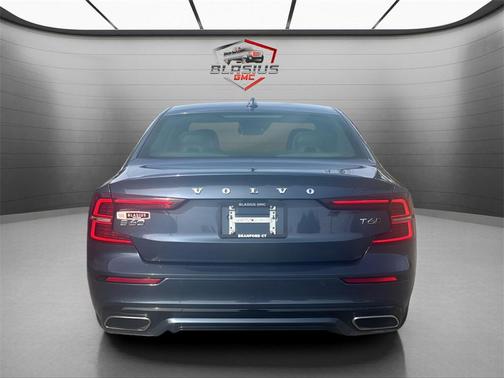 2021 Volvo S60 T6 R-Design