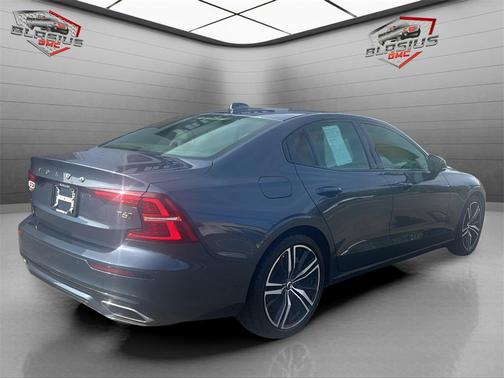 2021 Volvo S60 T6 R-Design
